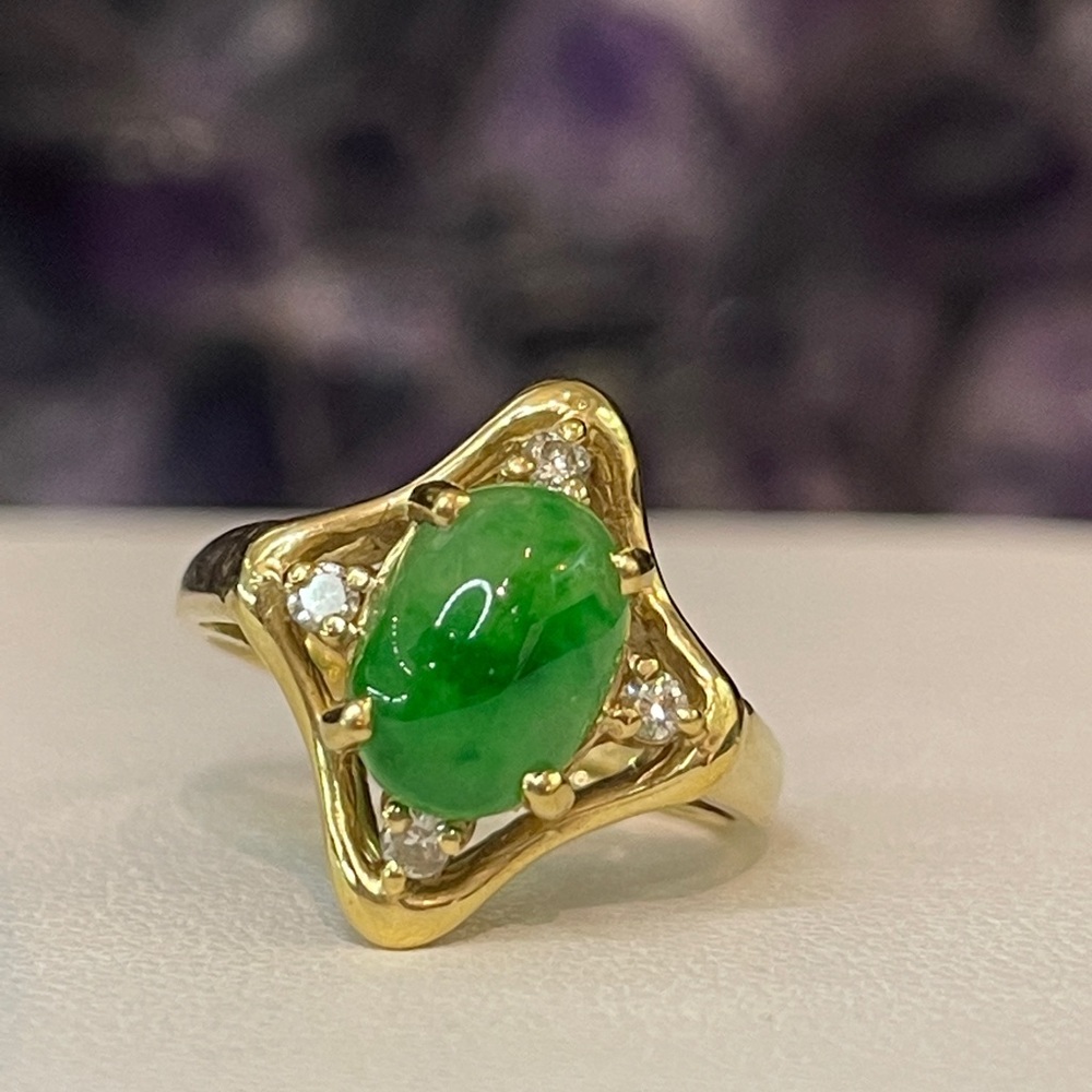 Fine Jade and Diamond Ring 14k yellow gold